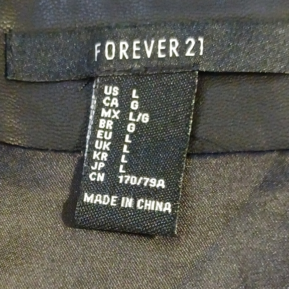 FOREVER 21 Women's Black Faux Leather Mini Skirt With Embroidered. L - Picture 9 of 11